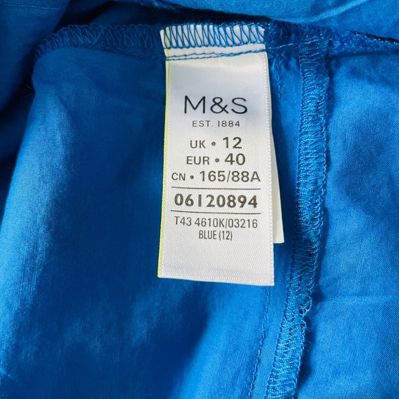 M&S, size 12, blue floral button down shirt - Picture 4 of 5